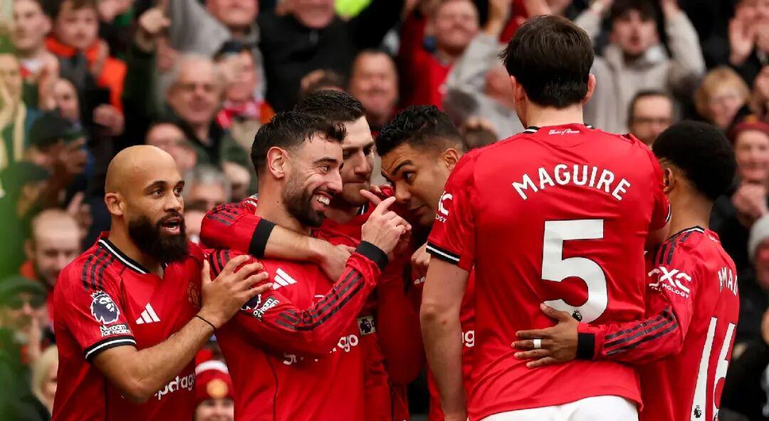 冲击欧冠席位，曼联“啃老”真香